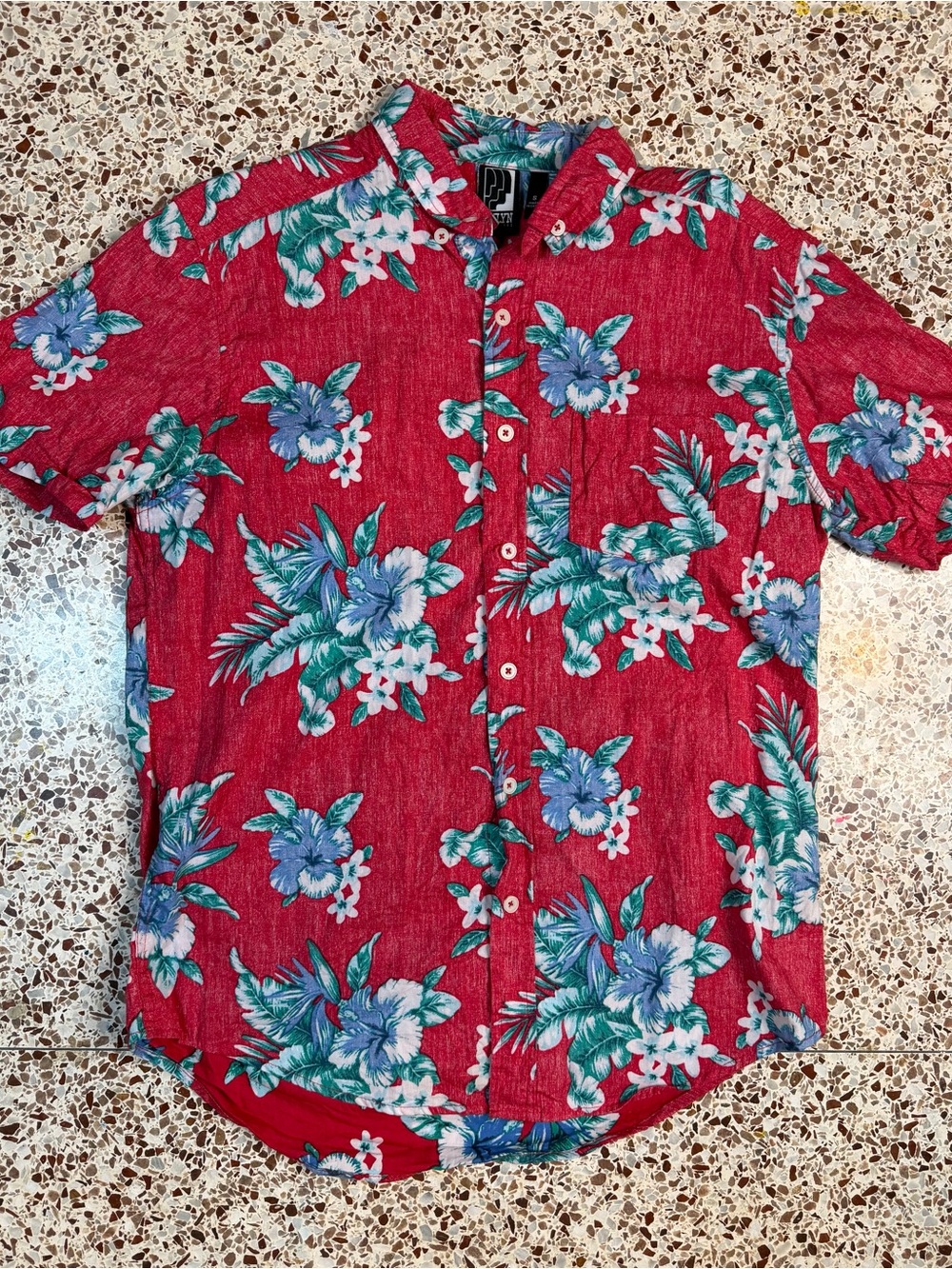 Men's Red Tropical Floral Short-Sleeve Button-Down Shirt‎ S